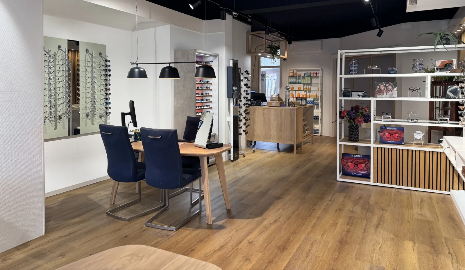 Interieur van duOOptiek